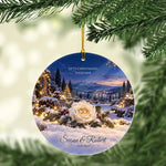 O100-067-CIR_mockup_05_cay-thong-bokeh-goc-printway